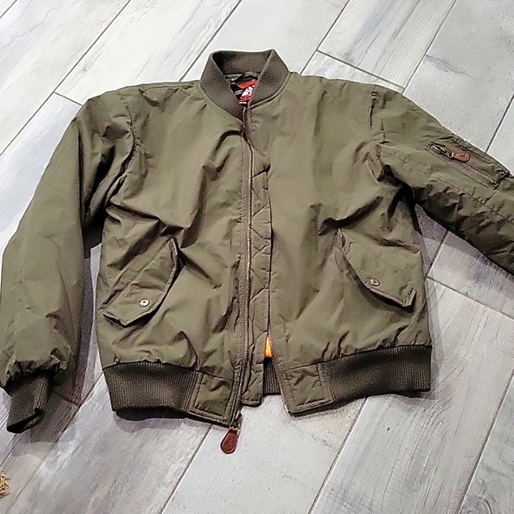 spire Other - Spire aviation  bomber jacket olive  size large like new condition